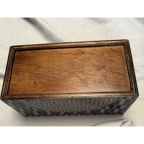 Amazing Wooden Secret Treasure Box Puzzle - Germany - Autumn - Picture 5 of 6